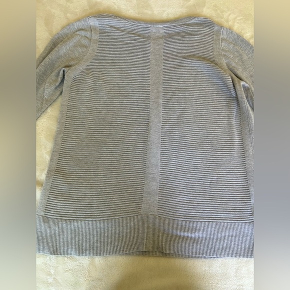 Gray Ribbed Sweater - Picture 3 of 3